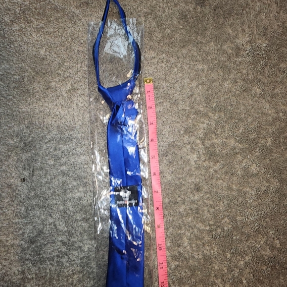 Blue adjustable clip on tie - Picture 2 of 3